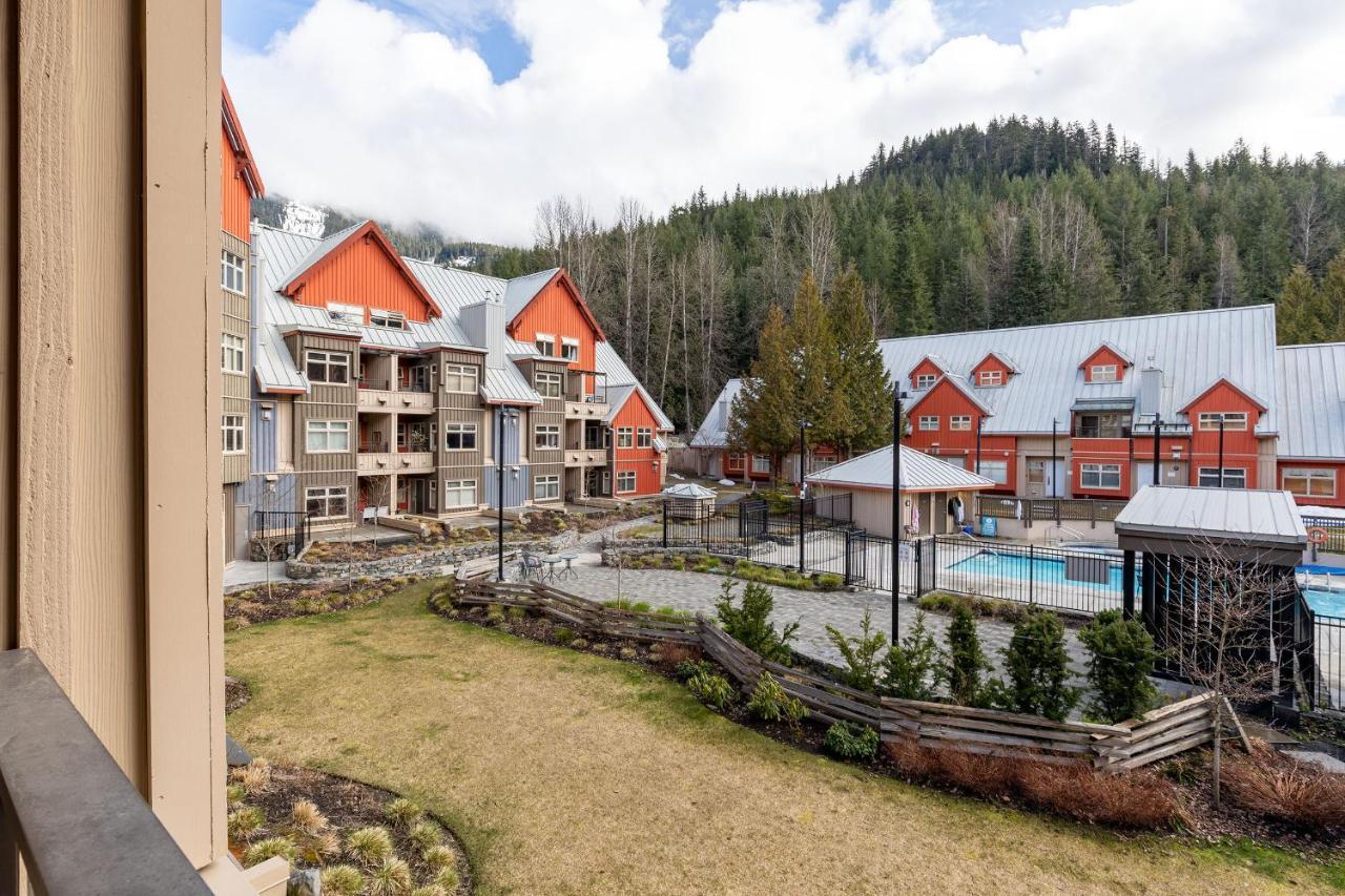 Апартаменти Slopeside Whistler Creek Екстер'єр фото